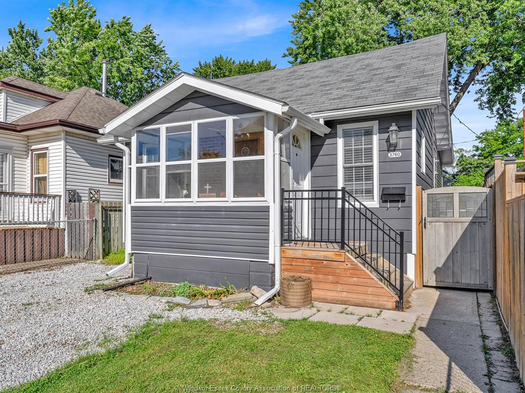 3760-glenfield-windsor-ontario-26012987