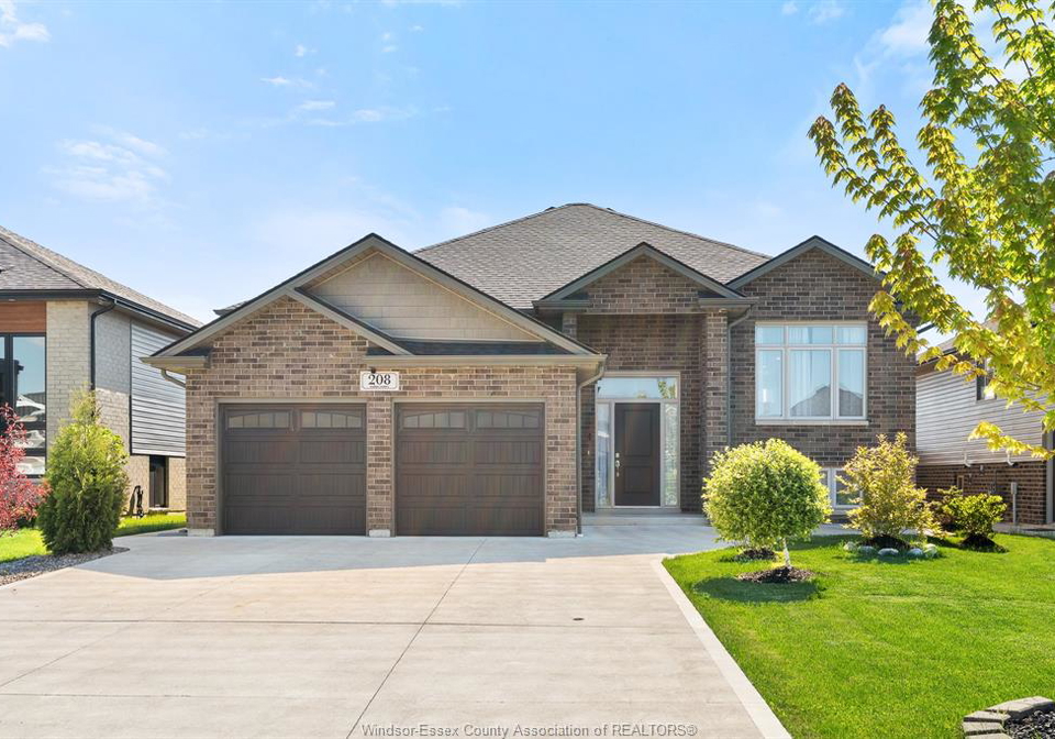 208-clarke-amherstburg-ontario-26012989