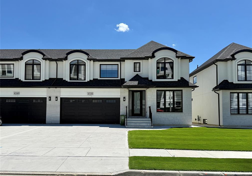 4538-valerio-crescent-lasalle-ontario-26012990