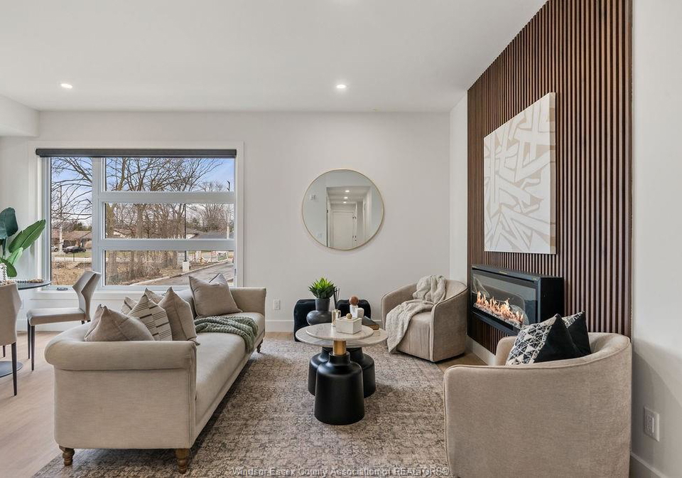 3871-howard-windsor-ontario-26012996