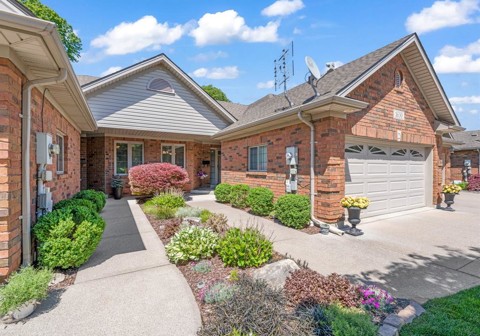 1630-naples-crescent-lasalle-ontario-26012997
