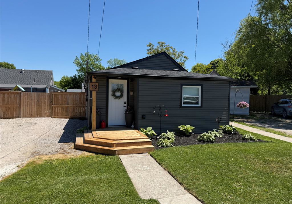 13-forhan-street-wallaceburg-ontario-26013009