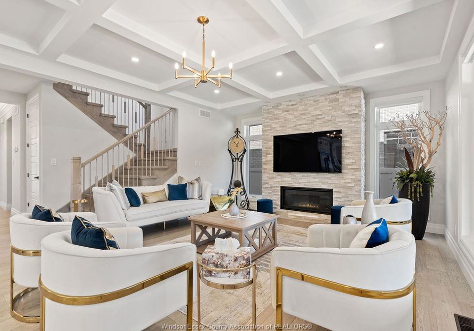 258-xavier-circle-lakeshore-ontario-26013015