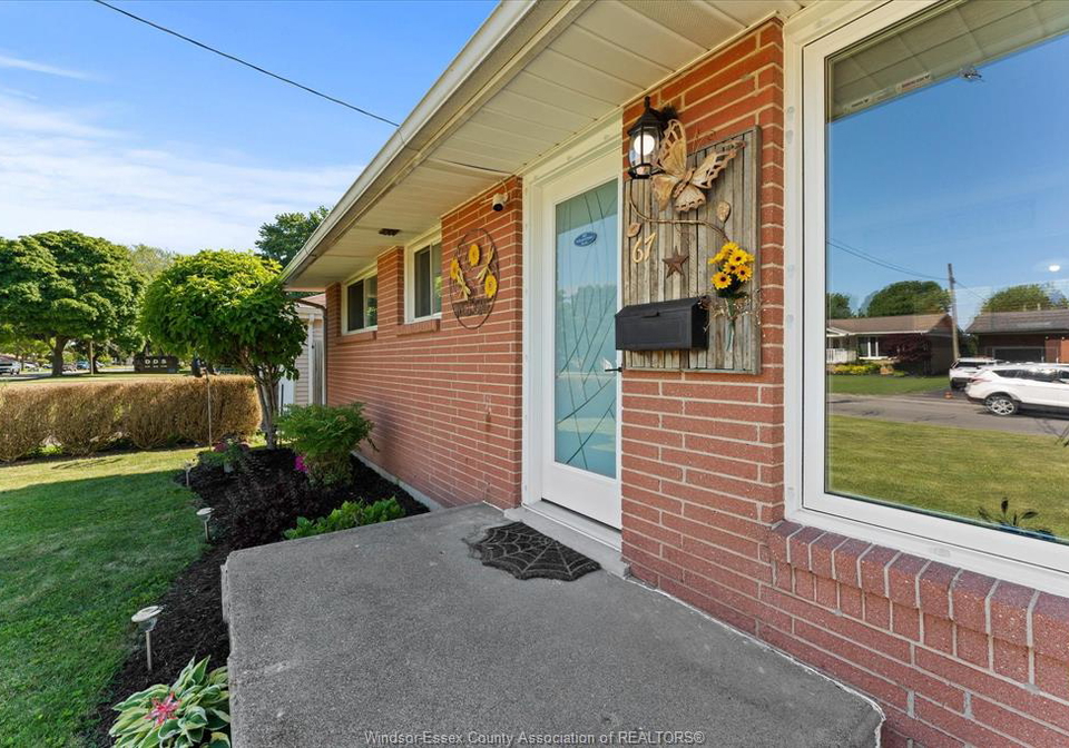 67-danforth-avenue-leamington-ontario-26013016