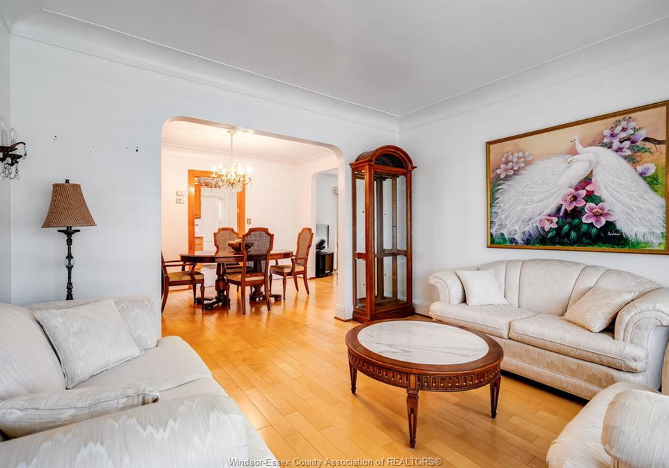 2279-lillian-avenue-windsor-ontario-26013024