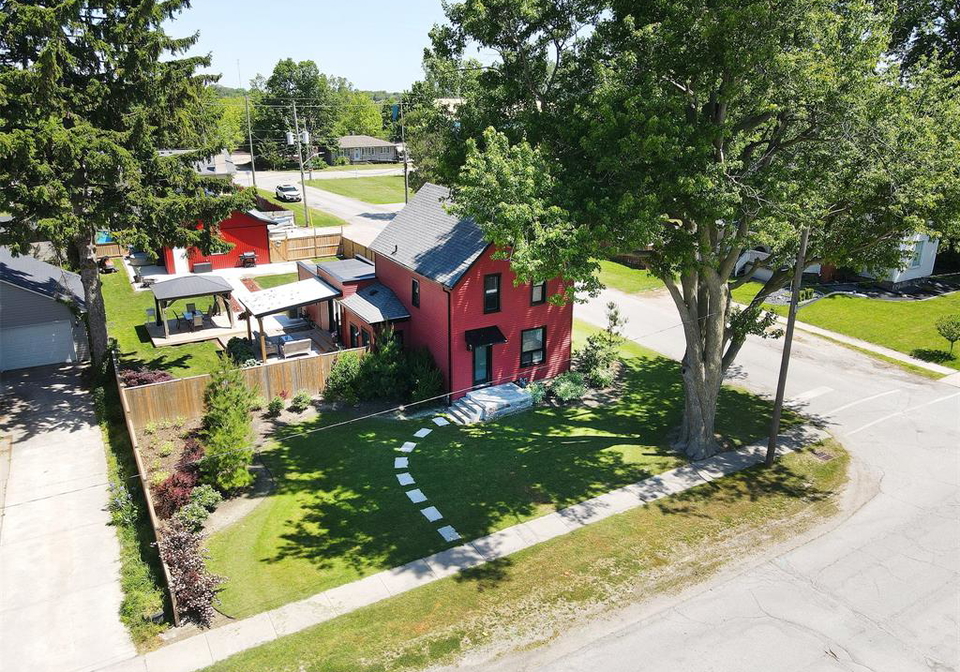 74-munger-harrow-ontario-26013025