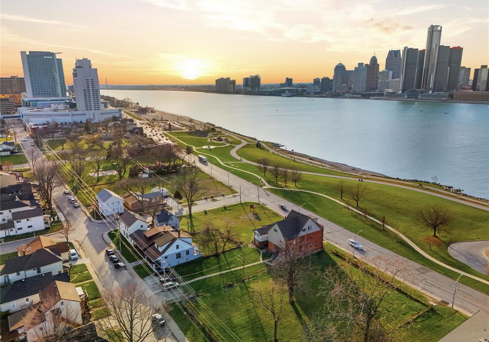 819-829-riverside-avenue-windsor-ontario-26013028