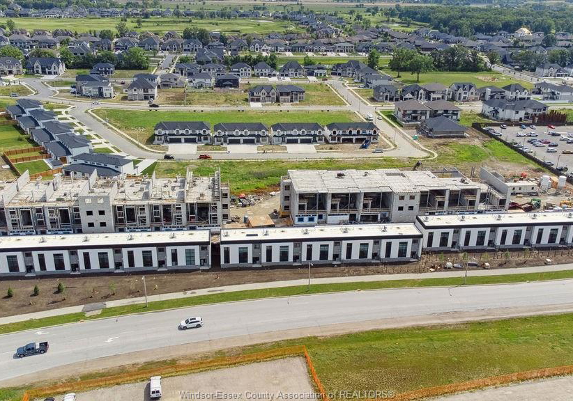 4300-laurier-parkway-lasalle-ontario-26013035