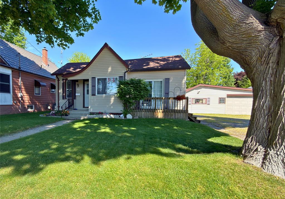 141-poplar-street-chatham-ontario-26013051