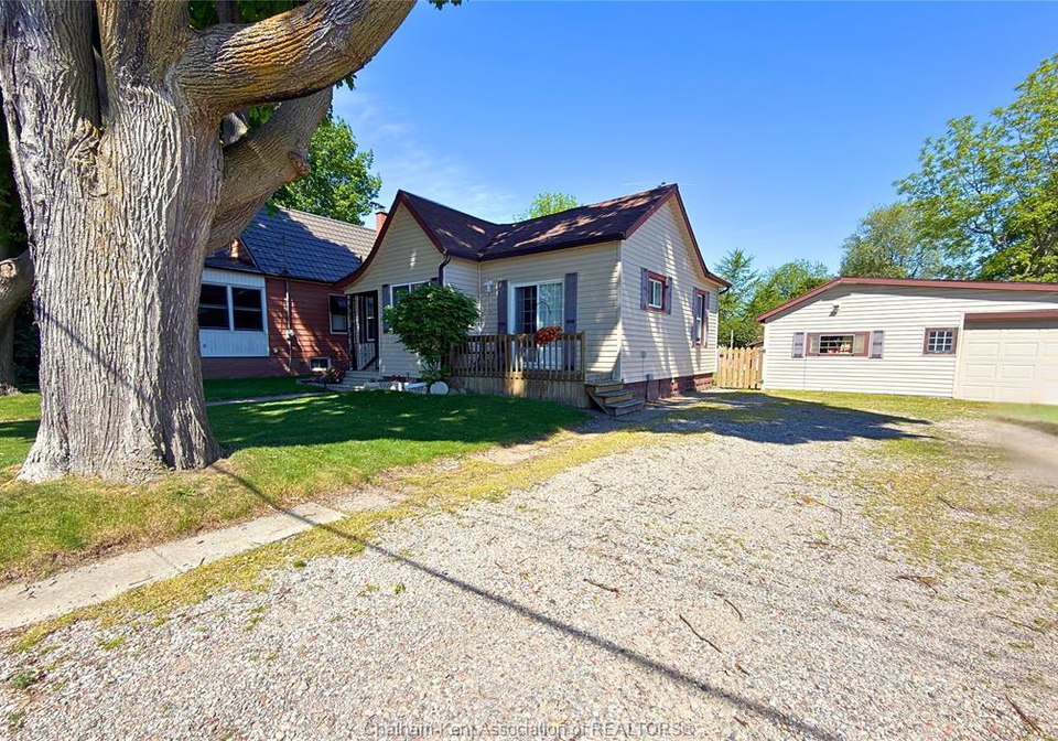 141-poplar-street-chatham-ontario-26013051