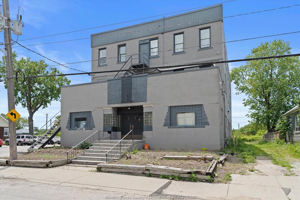 1353-wellington-avenue-windsor-ontario-26013063