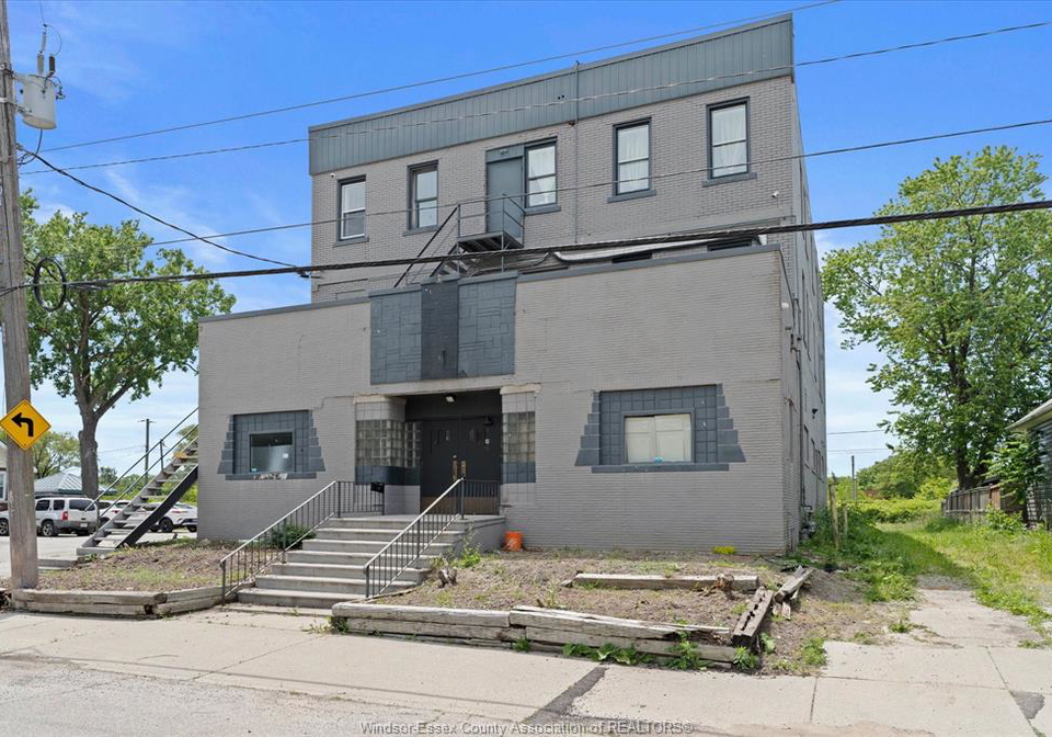1353-wellington-avenue-windsor-ontario-26013063