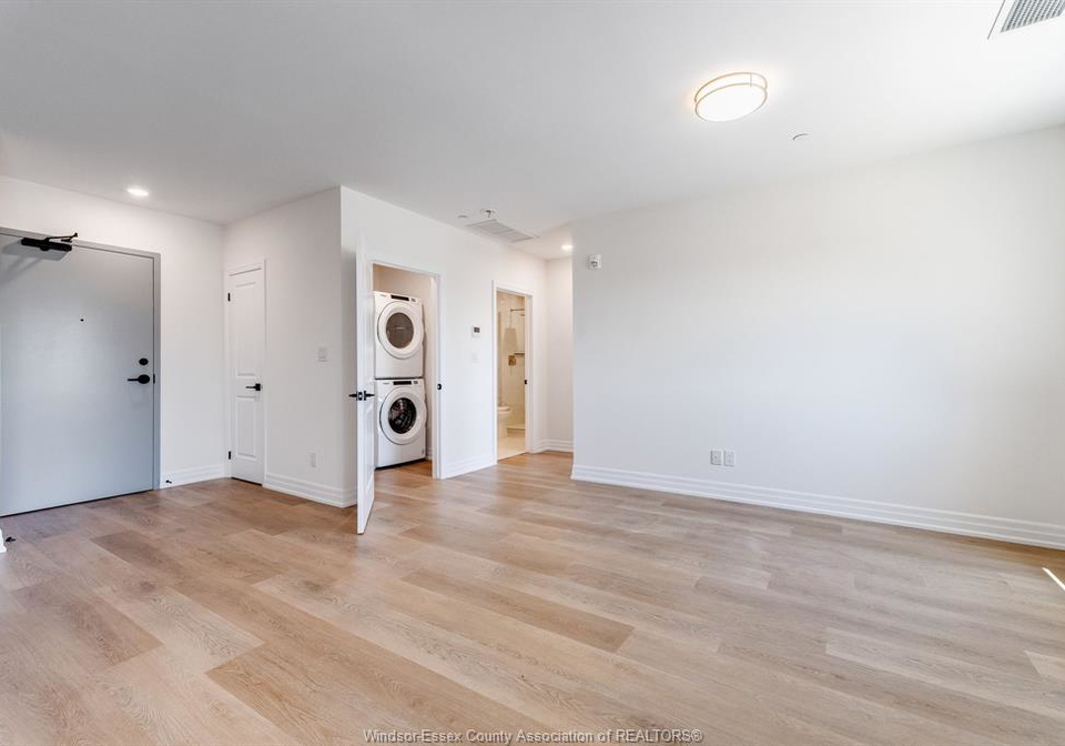 7337-meo-boulevard-lasalle-ontario-26013065