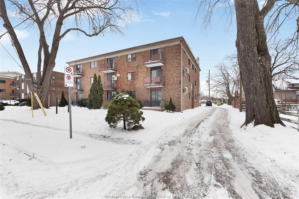 1655-rooney-street-windsor-ontario-26013067