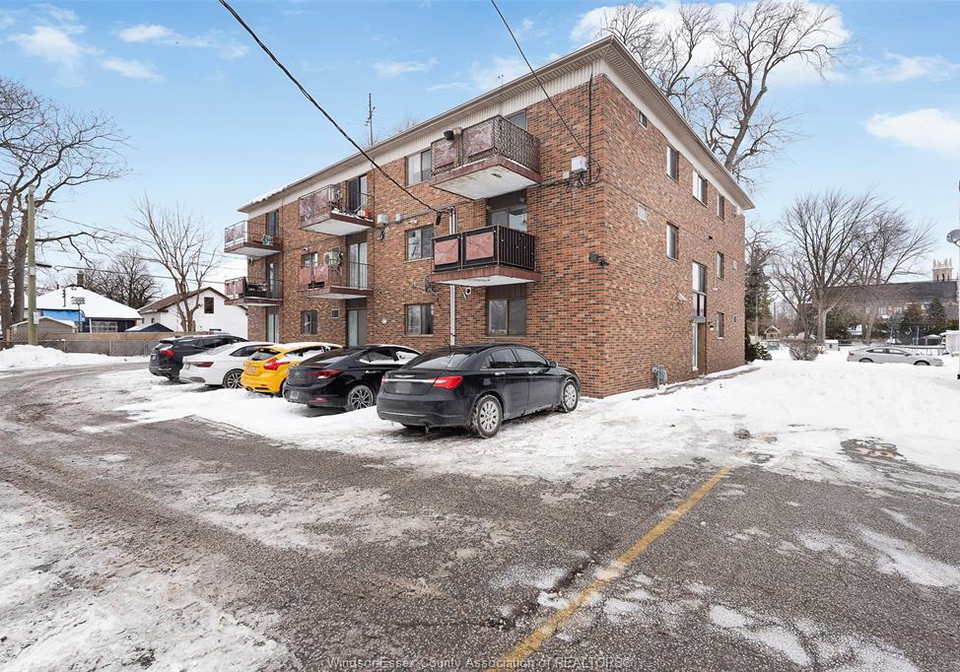 1655-rooney-street-windsor-ontario-26013067