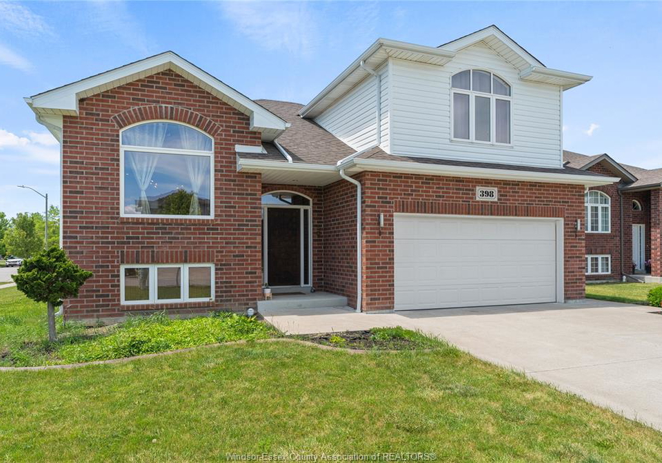 398-poplar-drive-lakeshore-ontario-26013073
