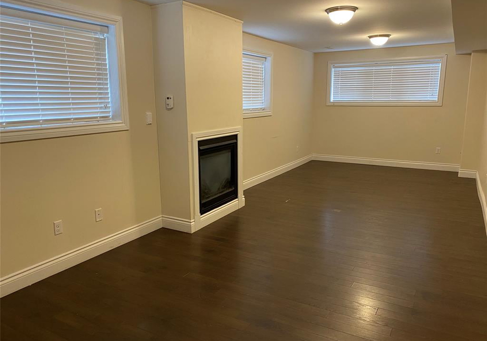 1698-northway-avenue-windsor-ontario-26013076