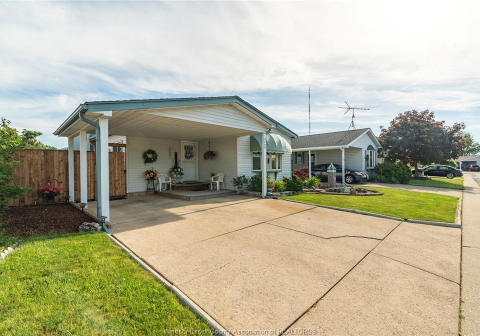 72-cherry-street-mcgregor-ontario-26013085