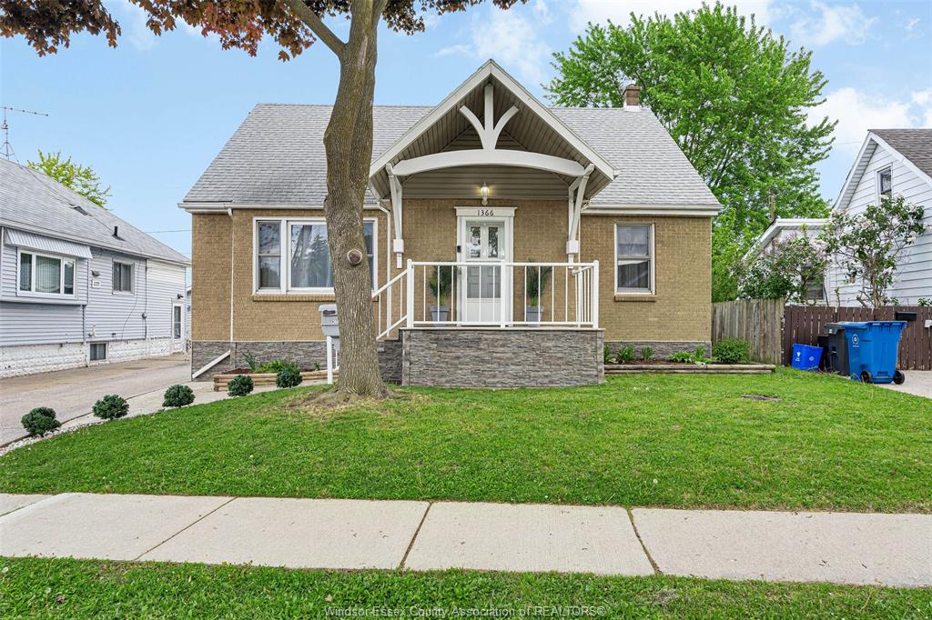 1366-lillian-avenue-windsor-ontario-26013088