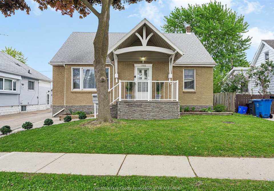 1366-lillian-avenue-windsor-ontario-26013088
