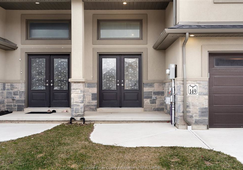 149-reed-street-essex-ontario-26013095