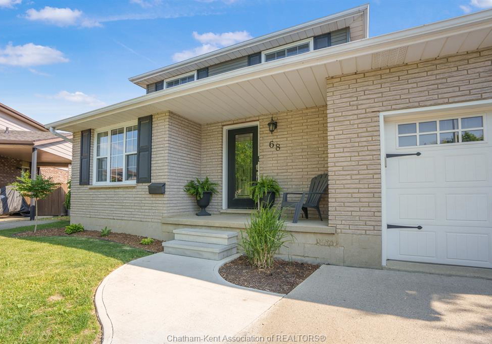 68-goldpark-road-chatham-ontario-26013104