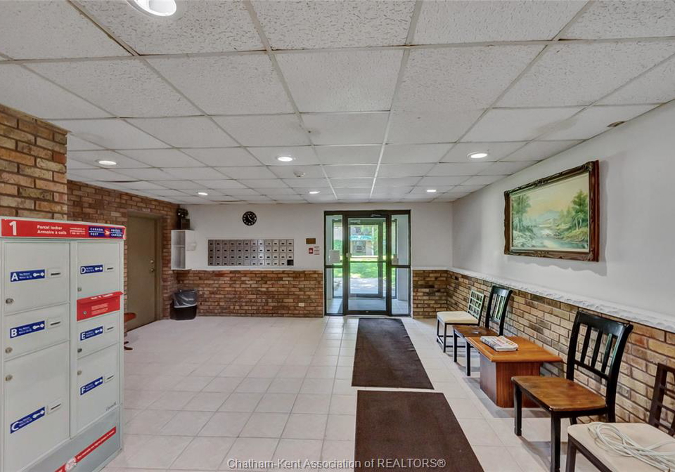 130-park-avenue-east-chatham-ontario-26013105
