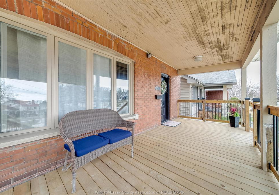 1511-hall-windsor-ontario-26013116