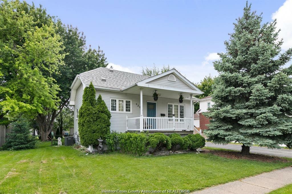12341-st-denis-tecumseh-ontario-26013118