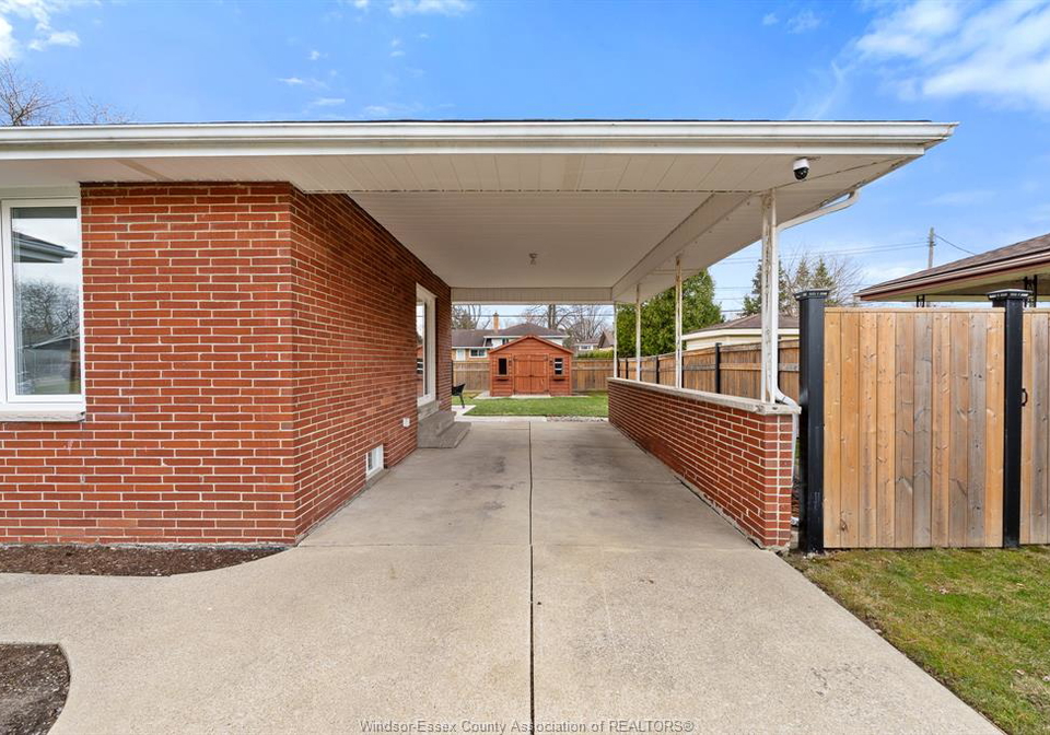 735-lounsborough-windsor-ontario-26013123