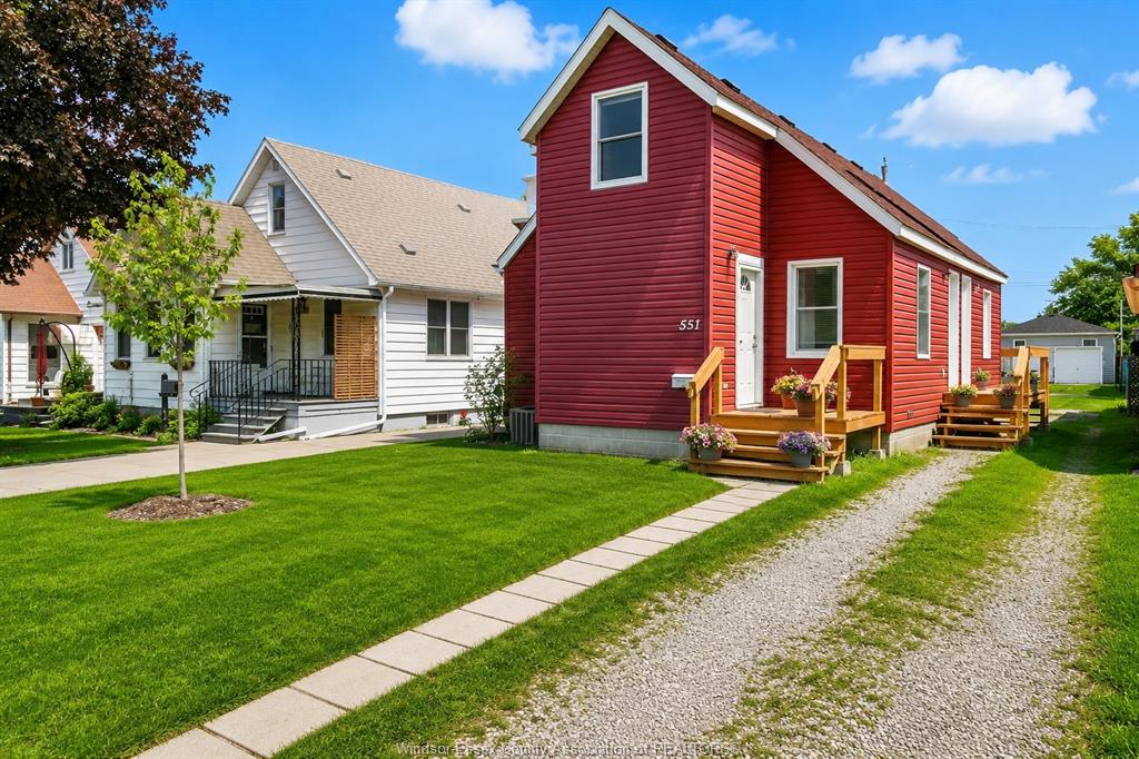 551-hildegarde-street-windsor-ontario-26013124