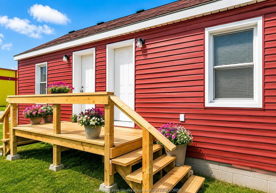 551-hildegarde-street-windsor-ontario-26013124