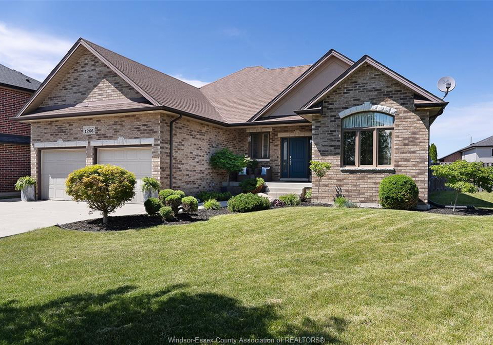 1266-deer-run-trail-lakeshore-ontario-26013127