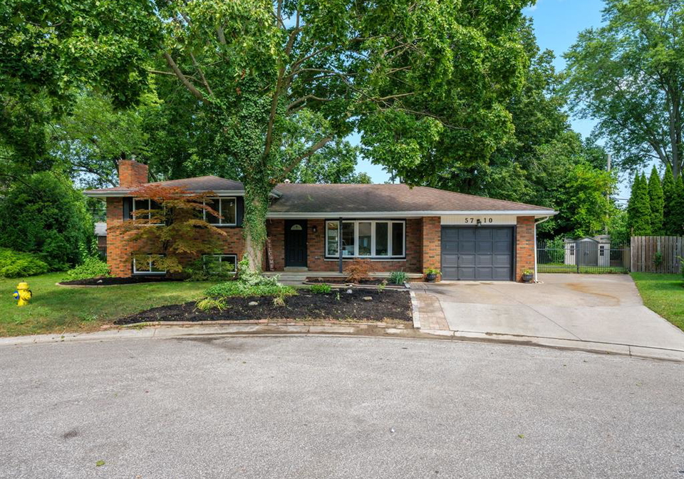 5710-dalton-avenue-lasalle-ontario-26013128