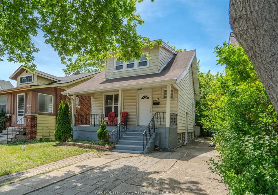 1679-howard-avenue-windsor-ontario-26013140