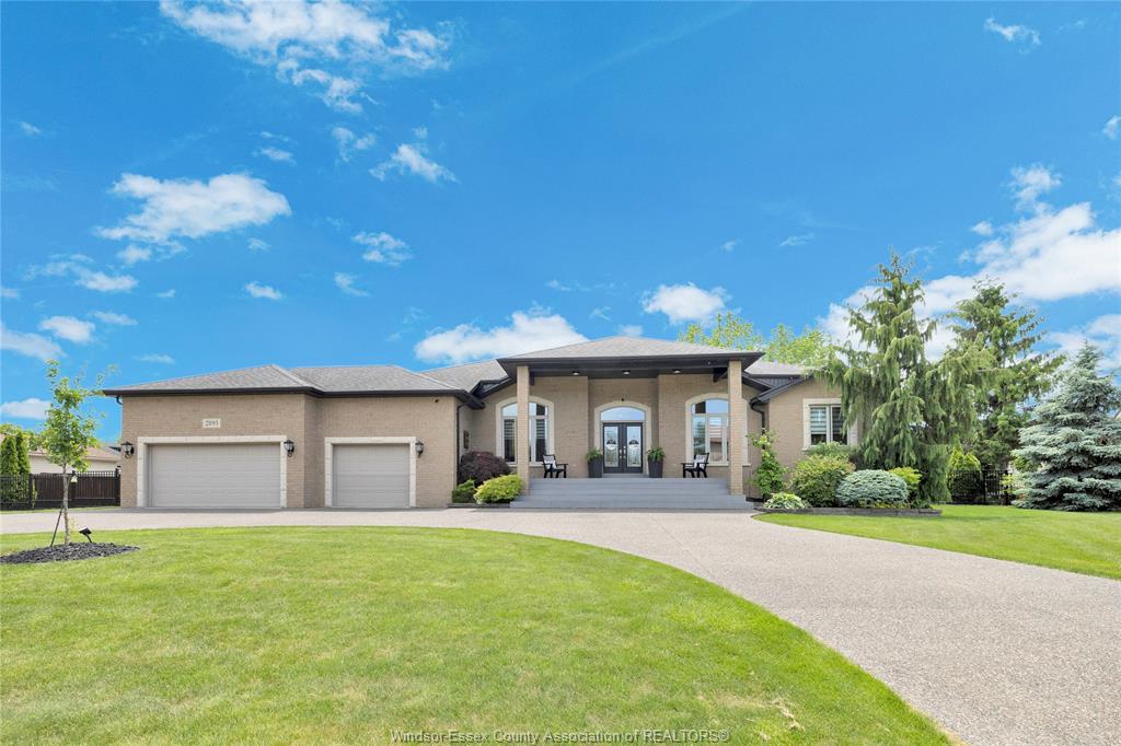 2895-piccadilly-avenue-tecumseh-ontario-26013143