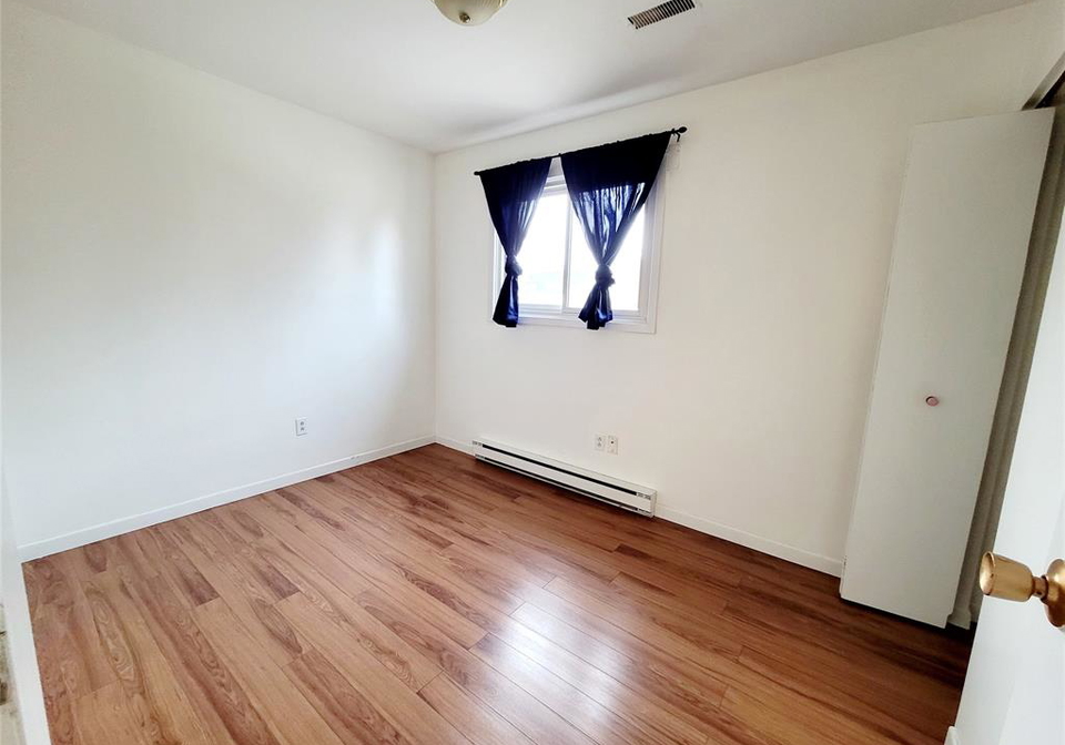 2240-howard-avenue-windsor-ontario-26013148