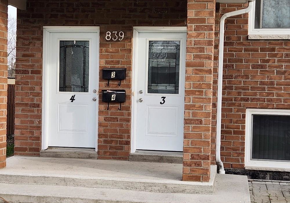 839-assumption-windsor-ontario-26013161