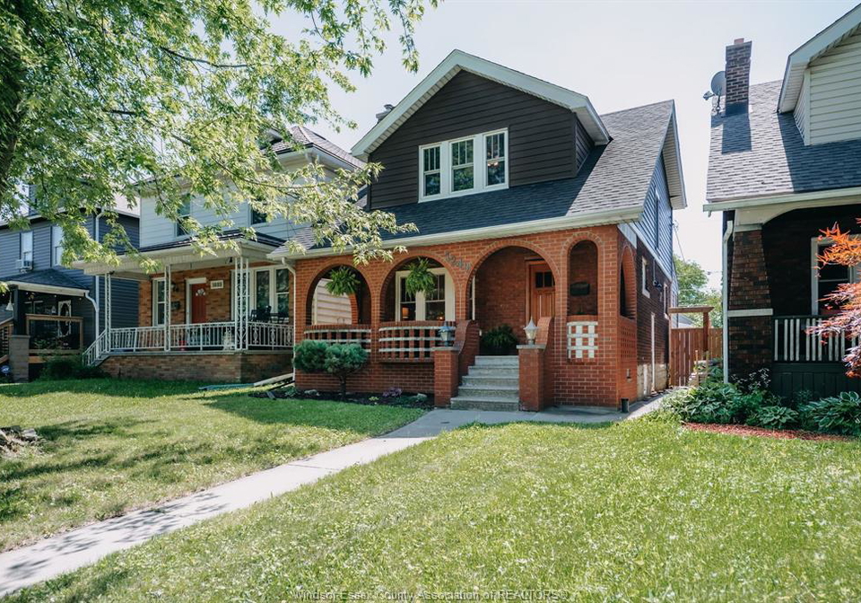 1249-moy-avenue-windsor-ontario-26013167