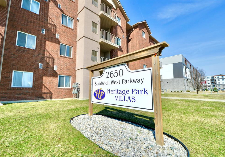 2650-sandwich-west-parkway-lasalle-ontario-26013188