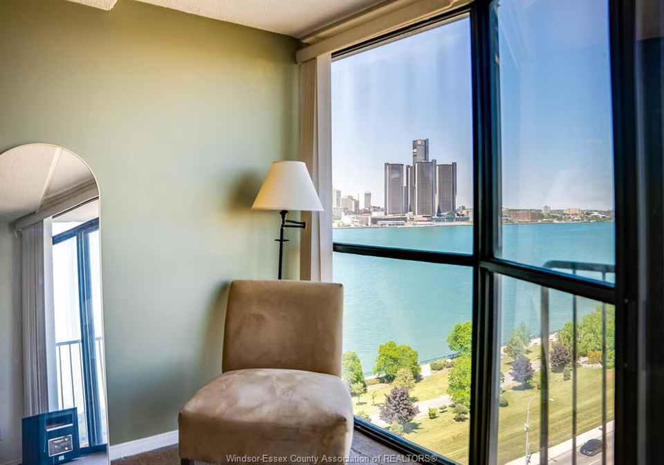 515-riverside-drive-west-windsor-ontario-26013190