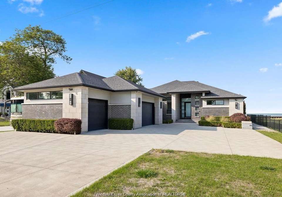 371-charron-beach-lakeshore-ontario-26013196