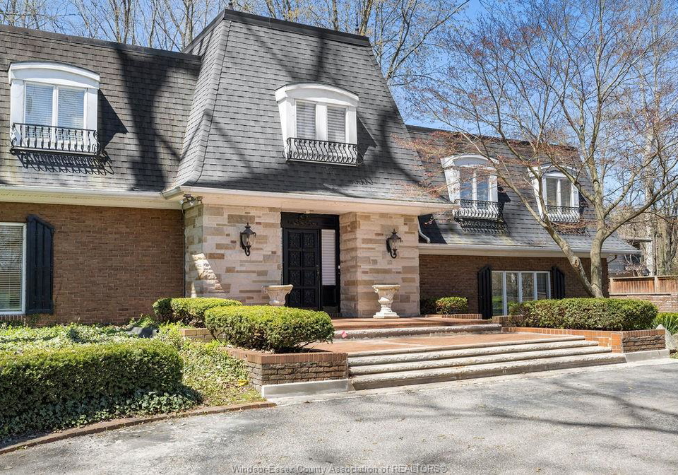 1255-tanglewood-court-lasalle-ontario-26013200