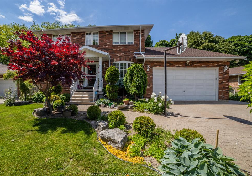 148-tecumseh-road-chatham-ontario-26013223
