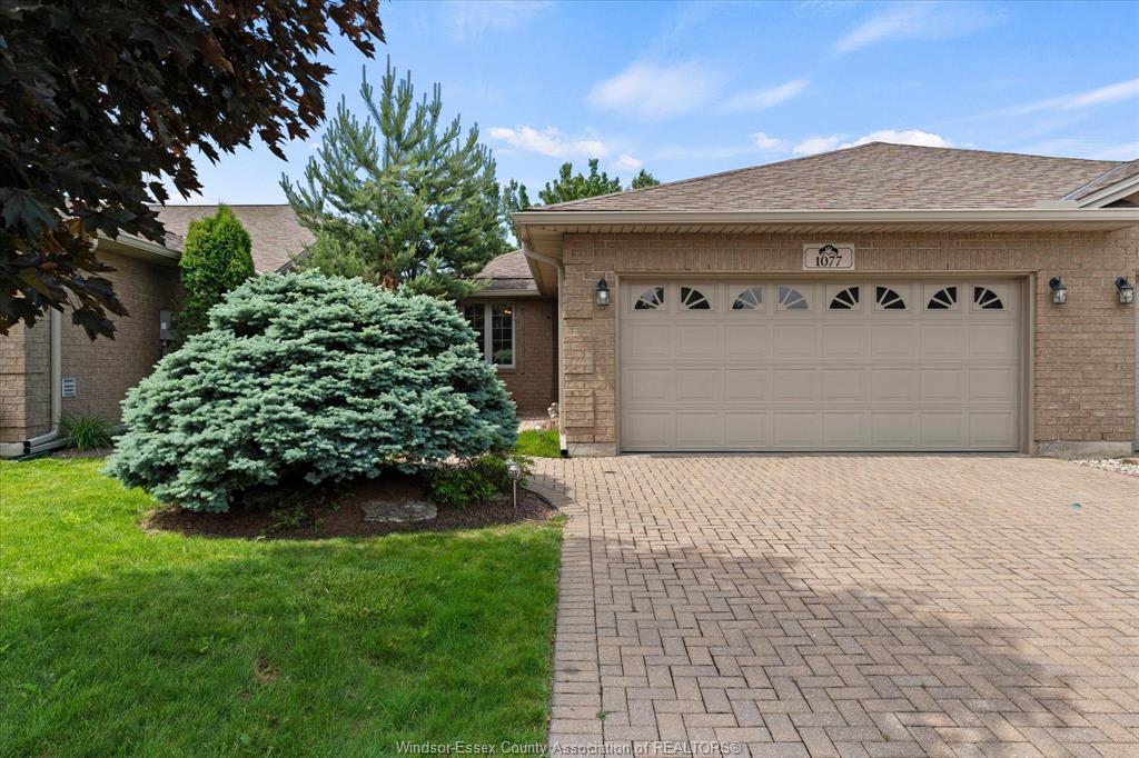 1077-hacienda-way-windsor-ontario-26013229