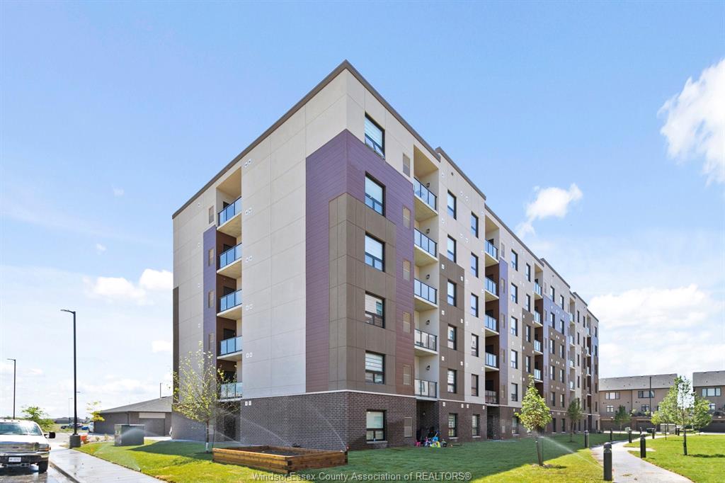 728-brownstone-lakeshore-ontario-26013231