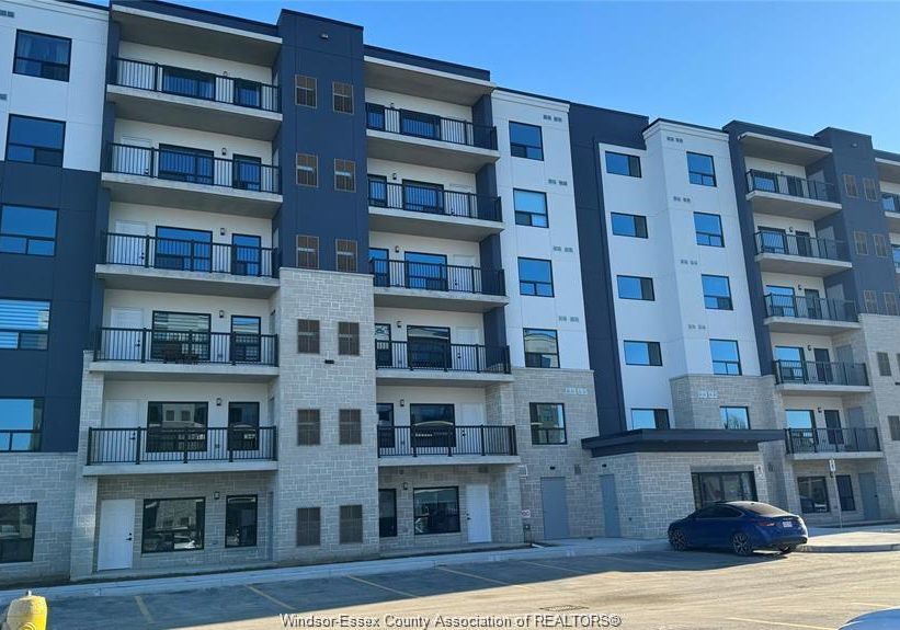 3320-stella-windsor-ontario-26013239