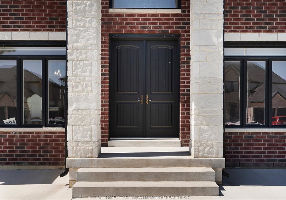 594-orchards-crescent-windsor-ontario-26013243