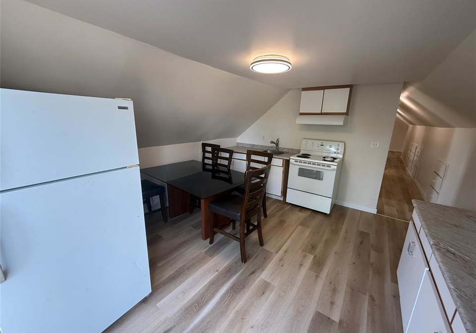 699-charlotte-street-windsor-ontario-26013244