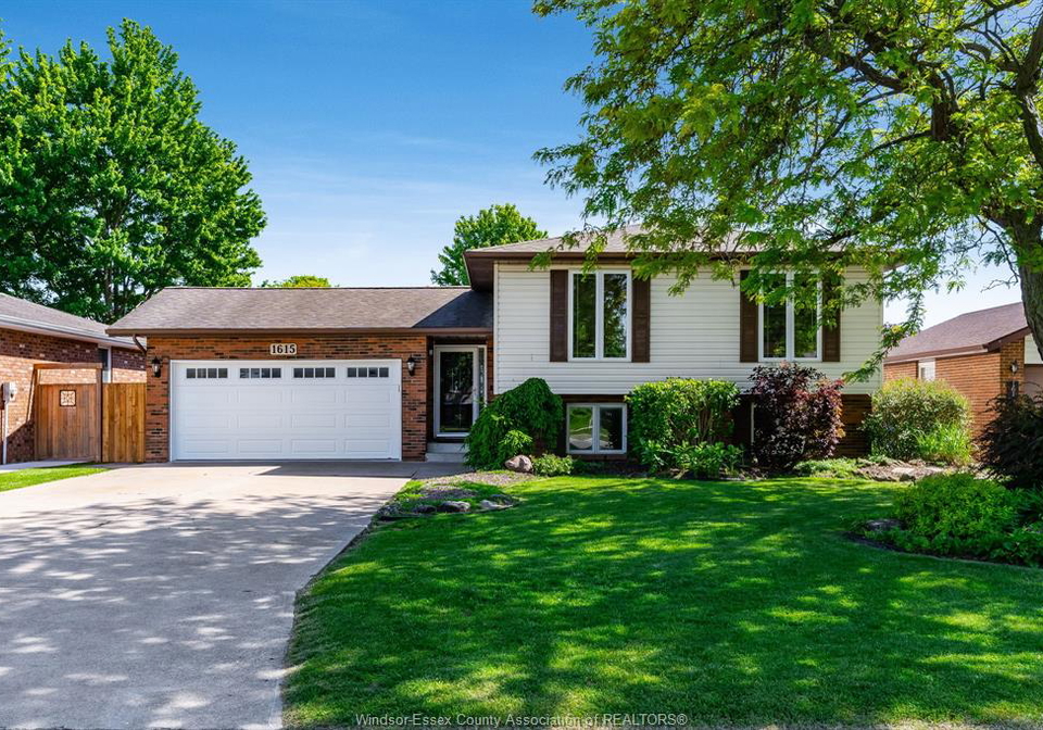 1615-elmwood-avenue-lakeshore-ontario-26013247